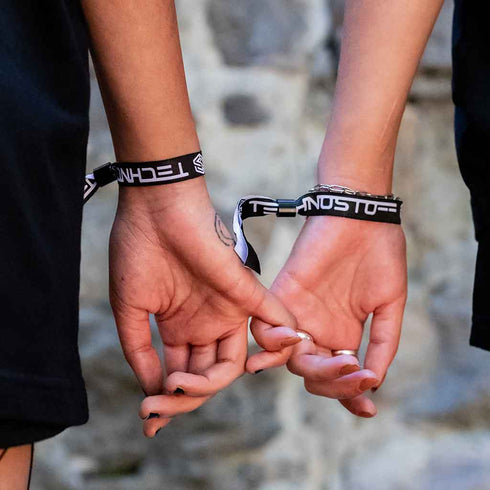 Technostoff Raver Stoffbändchen mit Festivalbändchen